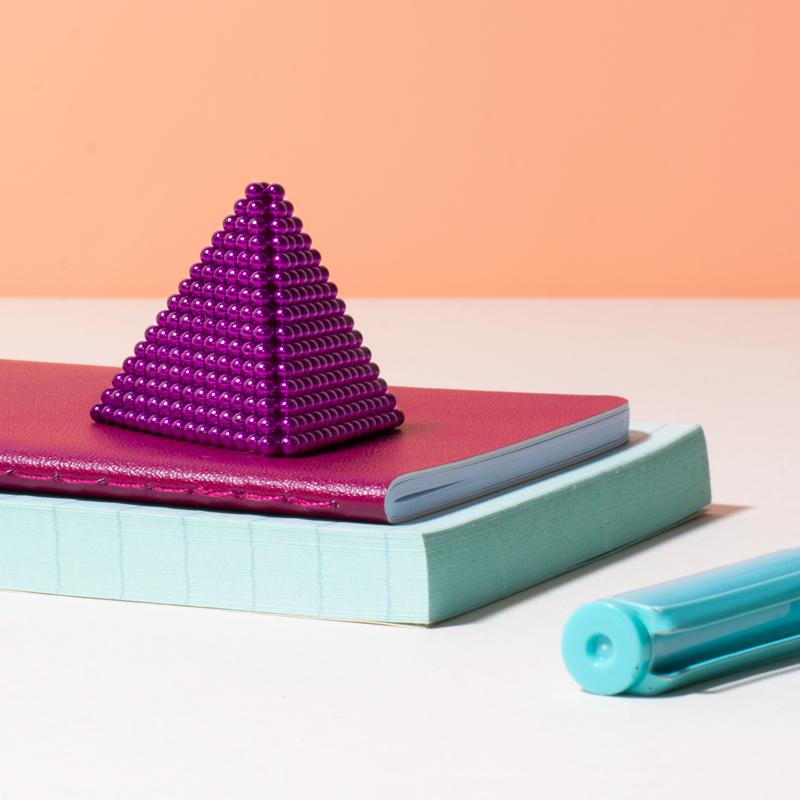 Metallic Speks Magnet Balls