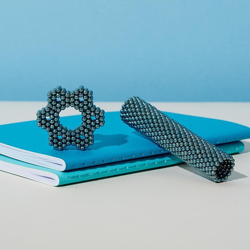 Metallic Speks Magnet Balls
