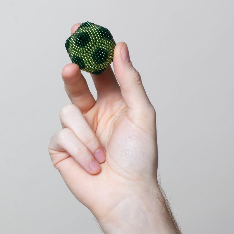 Metallic Speks Magnet Balls