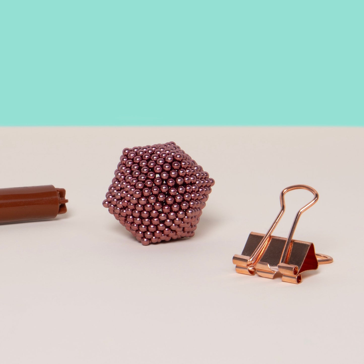 Metallic Speks Magnet Balls