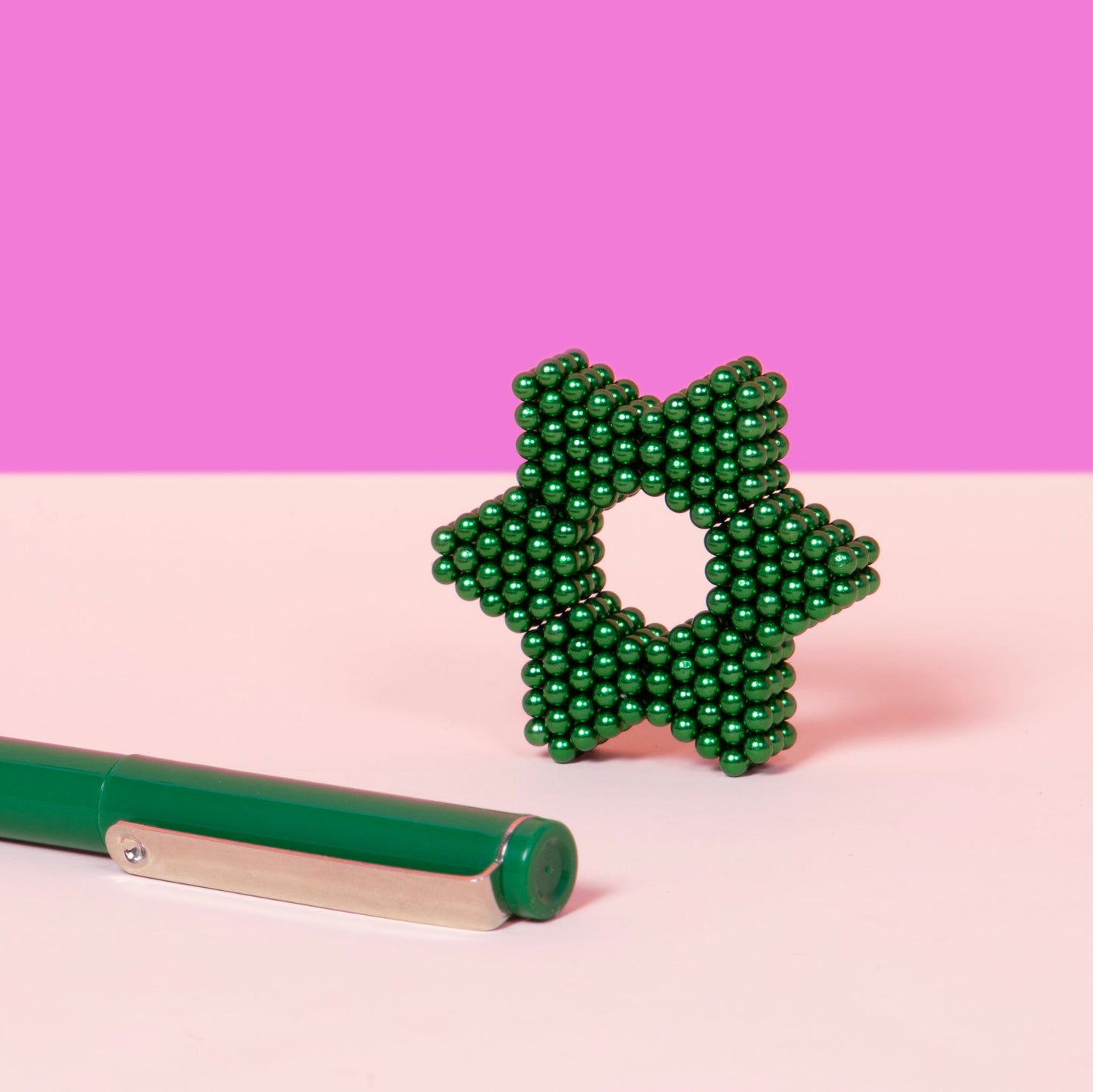 Metallic Speks Magnet Balls