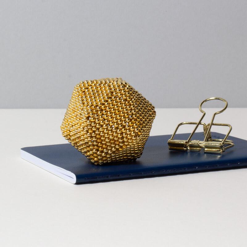 Metallic Speks Magnet Balls