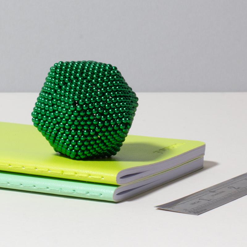 Metallic Speks Magnet Balls