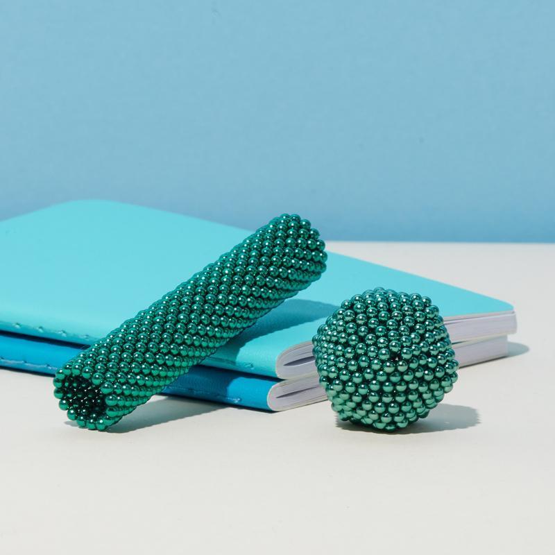 Metallic Speks Magnet Balls