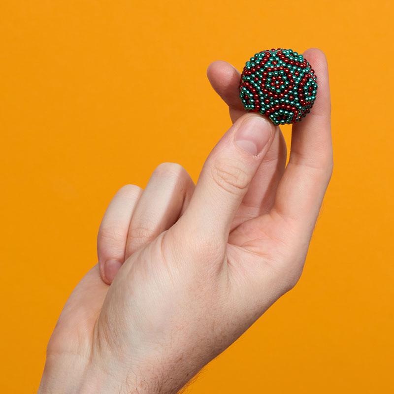 Metallic Speks Magnet Balls