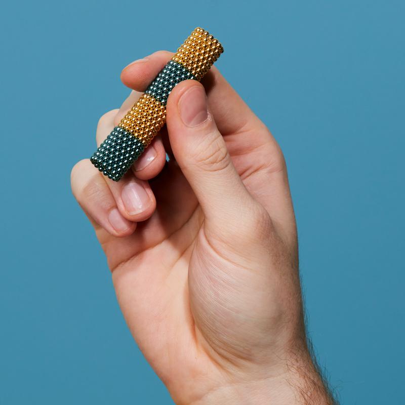 Metallic Speks Magnet Balls