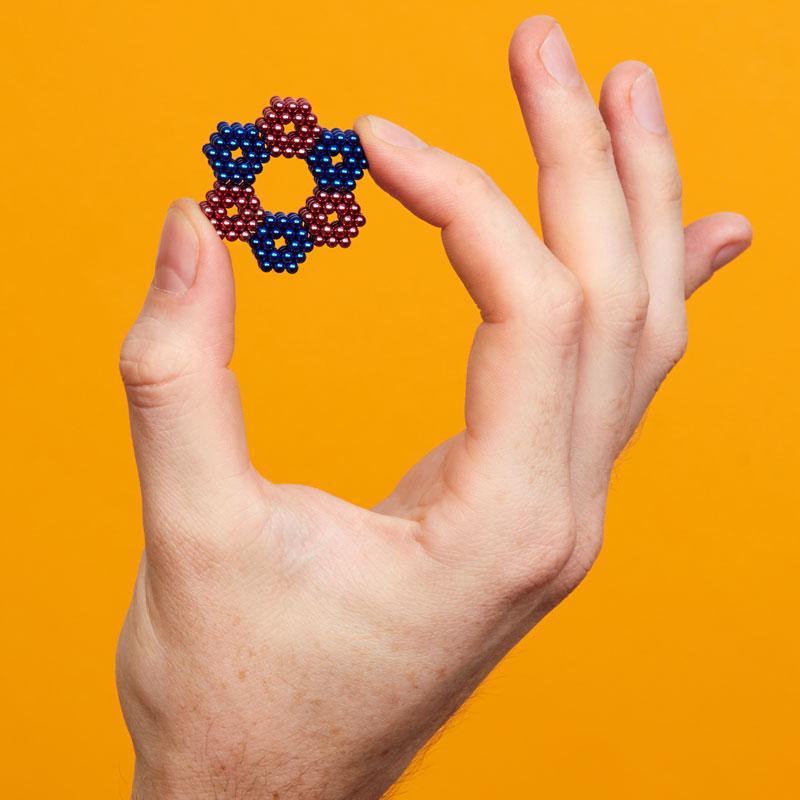 Metallic Speks Magnet Balls